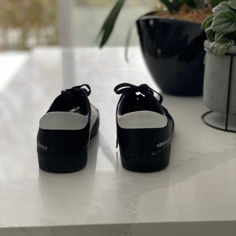 Shoe - Picture 2 of 4